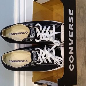 Converse NWT mens 10 wmns 12